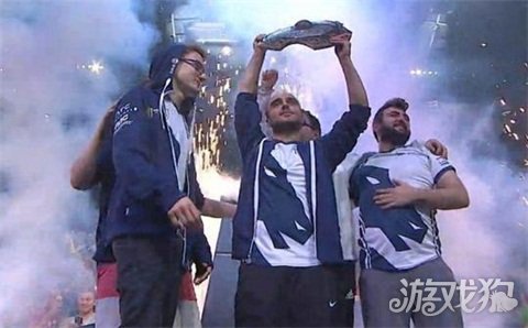 的作风而闻 的作风而闻