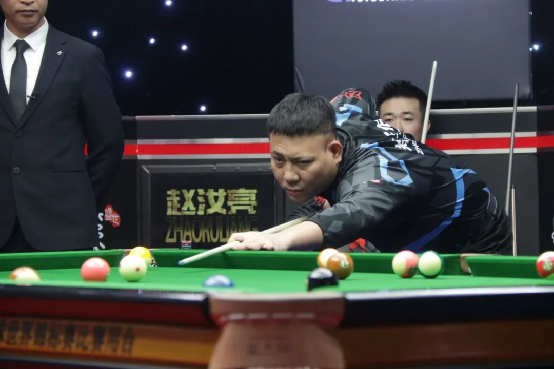 理层一味追 理层一味追