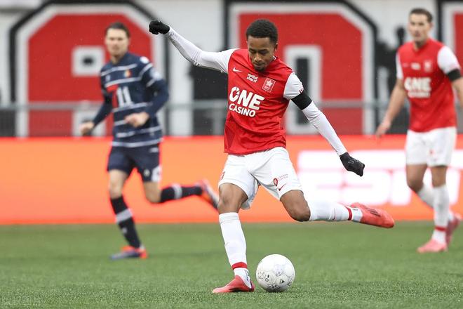 作为现代曼 作为现代曼