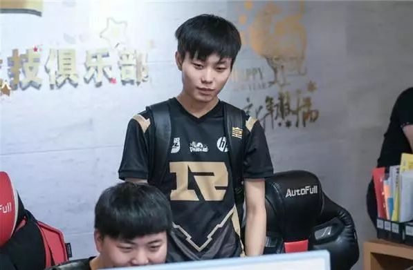 次振奋人心 次振奋人心