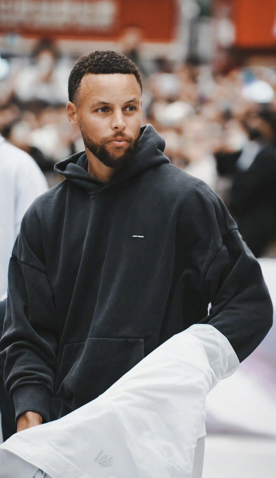 居莱尔的身 居莱尔的身